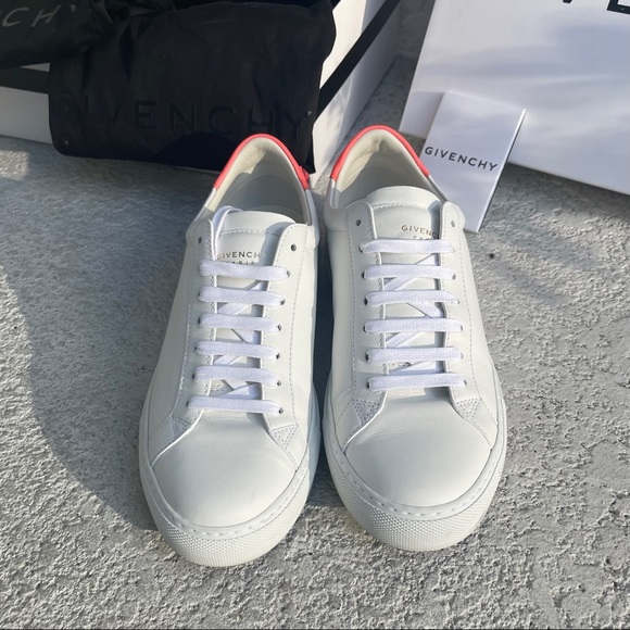 Givenchy Women Urban street leather sneakers size 38 - Picture 5 of 11